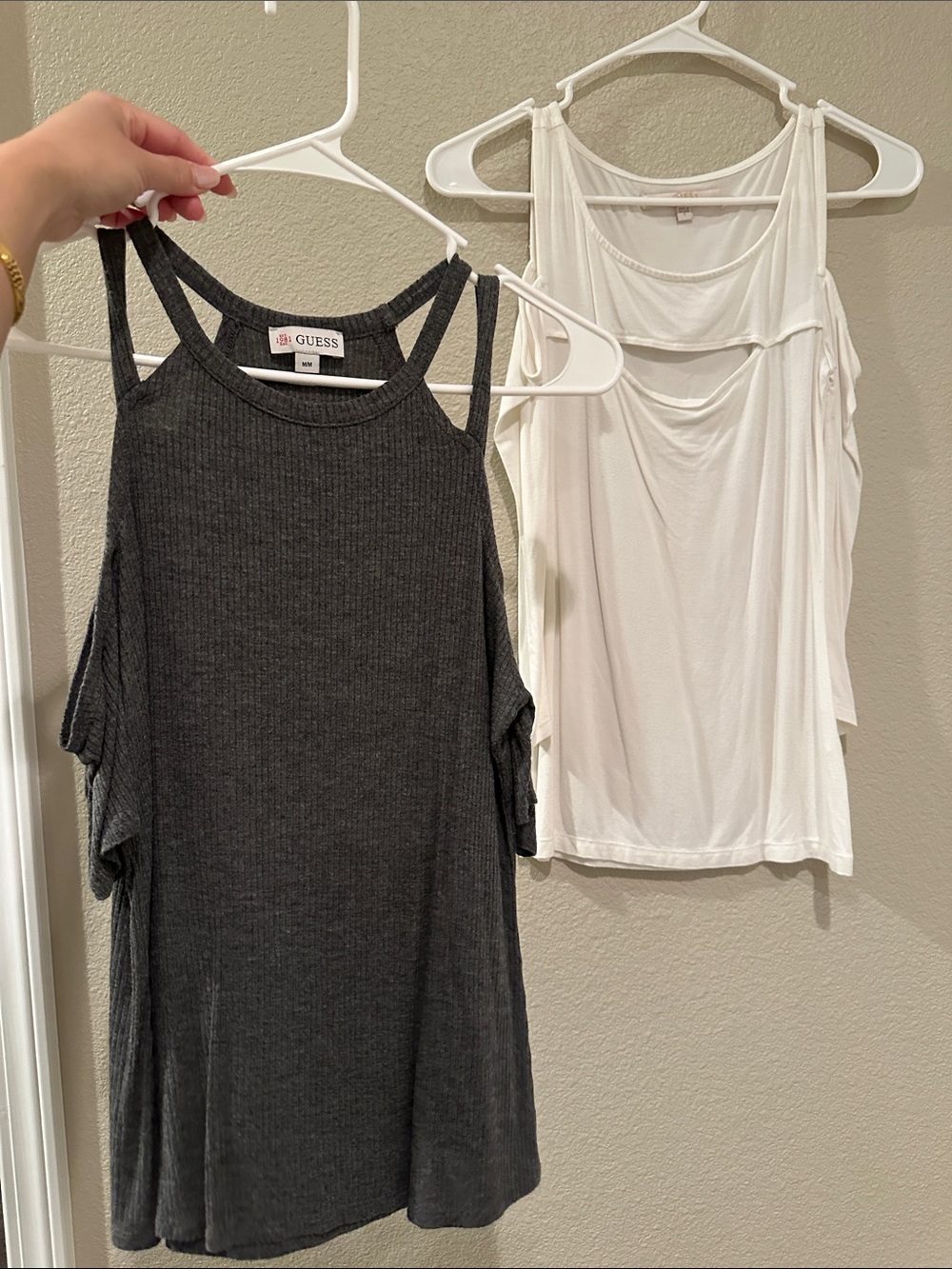 Bundle - GUESS Women's Dark Gray/White Cold-Shoulder Ribbed Tank Top